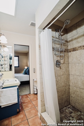 Image 15 of 17 For 221 Spyglass