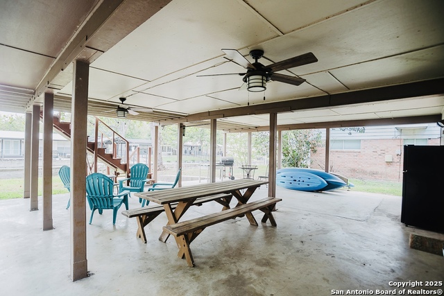 Image 5 of 17 For 221 Spyglass