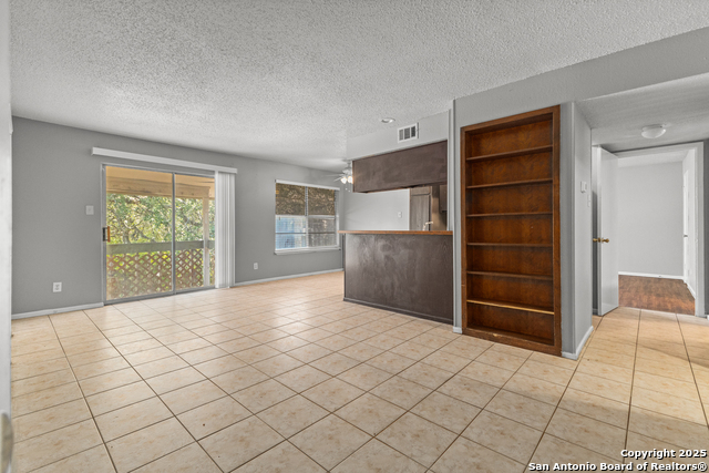 Image 11 of 18 For 5827 Shadow Glen 3 -upstair