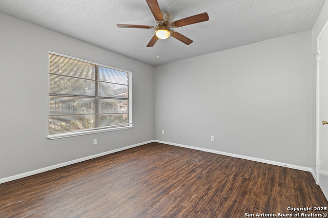 Image 12 of 18 For 5827 Shadow Glen 3 -upstair