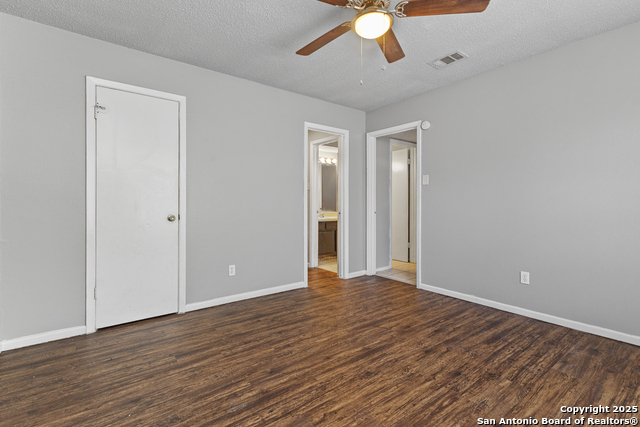 Image 14 of 18 For 5827 Shadow Glen 3 -upstair