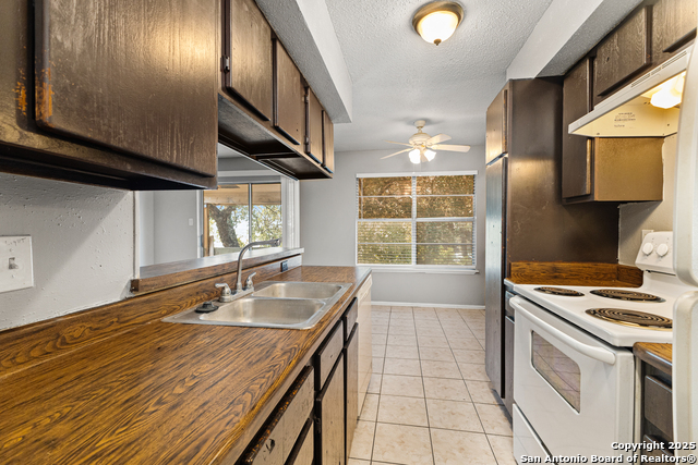 Image 4 of 18 For 5827 Shadow Glen 3 -upstair