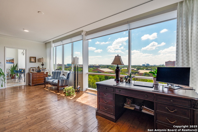 Image 10 of 25 For 200 Patterson Ave. 610