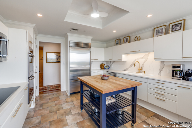 Image 12 of 25 For 200 Patterson Ave. 610