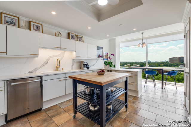 Image 13 of 25 For 200 Patterson Ave. 610