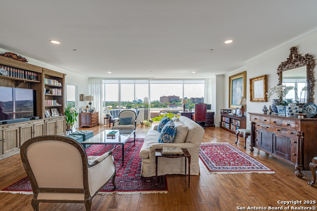 Image 7 of 25 For 200 Patterson Ave. 610