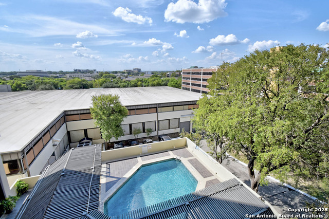 Listing photo id 20 for 7701 Wurzbach Rd  405