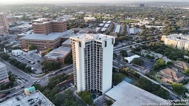 Listing photo id 37 for 7701 Wurzbach Rd  405