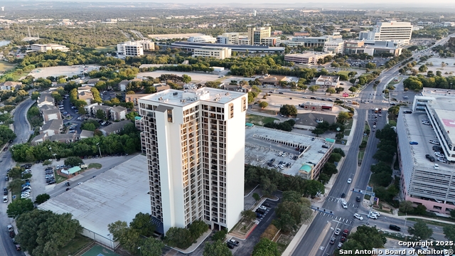 Listing photo id 3 for 7701 Wurzbach Rd  405