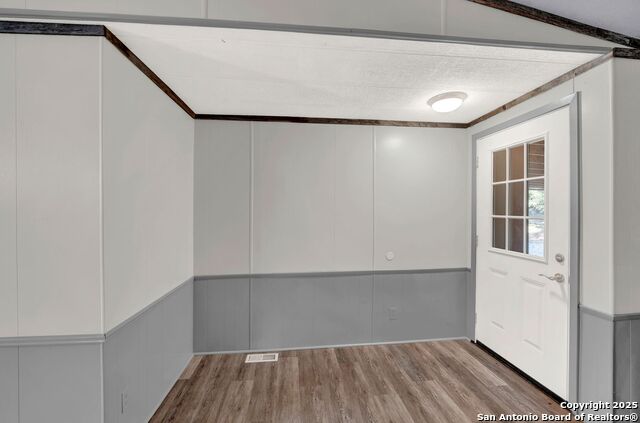 Image 8 of 37 For 245 Bandera  