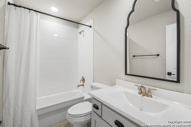 Image 32 of 48 For 203 Cimarron Creek