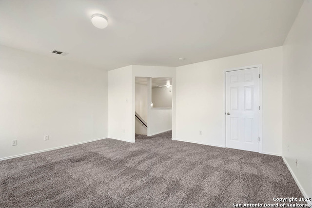 Listing photo id 9 for 10239 Round Rock