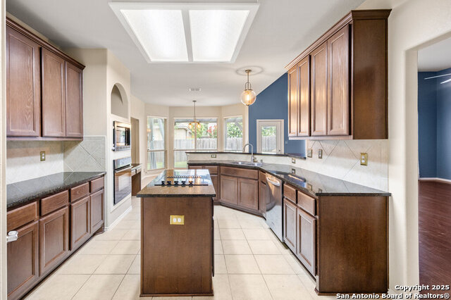 Image 14 of 33 For 24831 Cloudy Creek