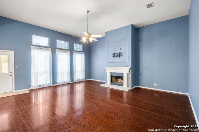 Image 7 of 33 For 24831 Cloudy Creek