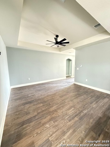 Listing photo id 8 for 802 Cr 520  