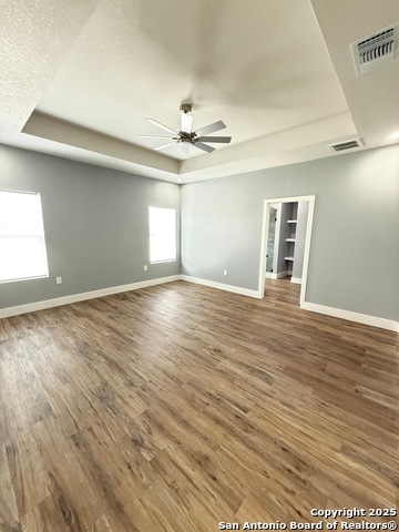 Listing photo id 9 for 802 Cr 520  