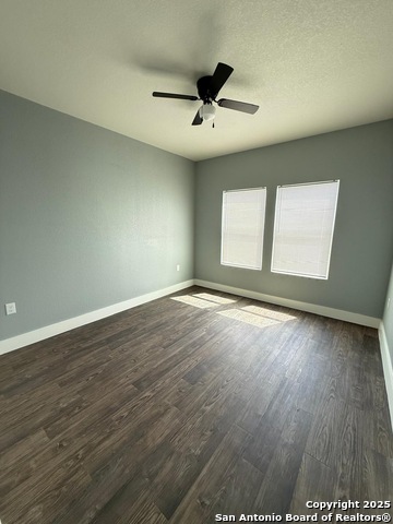 Listing photo id 11 for 802 Cr 520  