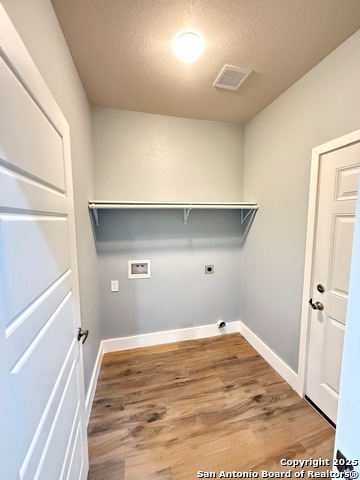 Listing photo id 12 for 802 Cr 520  
