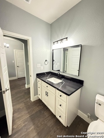 Listing photo id 14 for 802 Cr 520  
