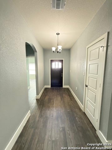 Listing photo id 2 for 802 Cr 520  