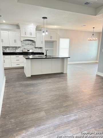 Listing photo id 3 for 802 Cr 520  
