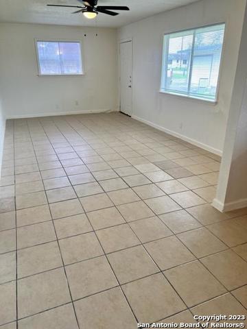 Image 5 of 13 For 144 Villaret Blvd W 134