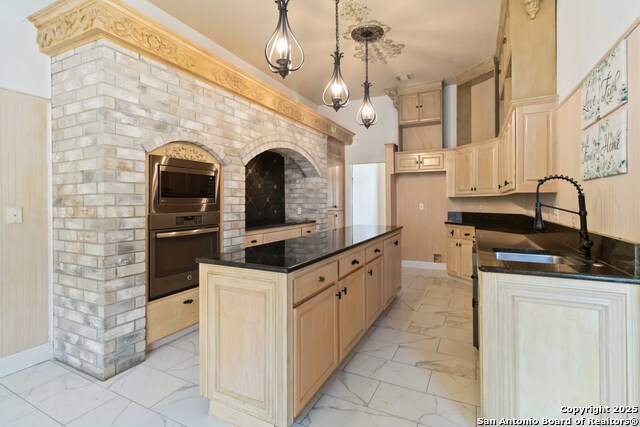 Image 16 of 38 For 519 Mission Viejo