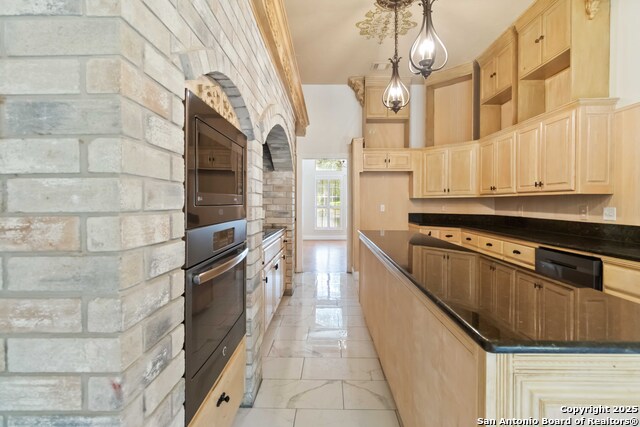 Image 19 of 38 For 519 Mission Viejo