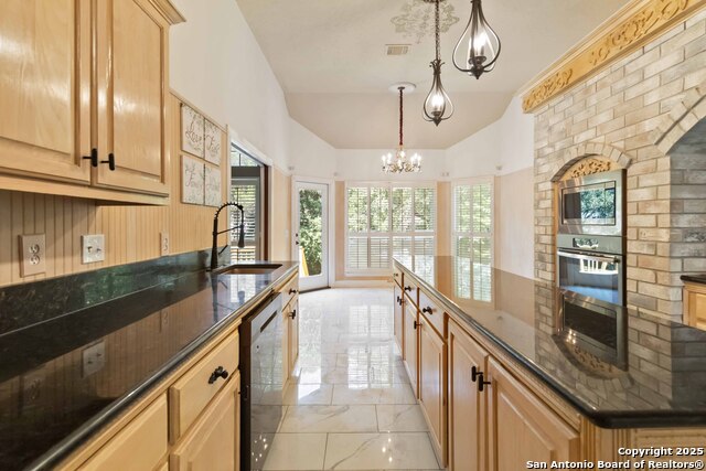 Image 22 of 38 For 519 Mission Viejo