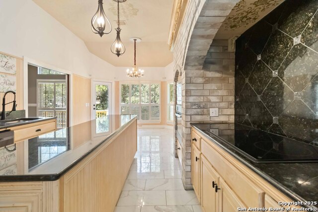 Image 23 of 38 For 519 Mission Viejo