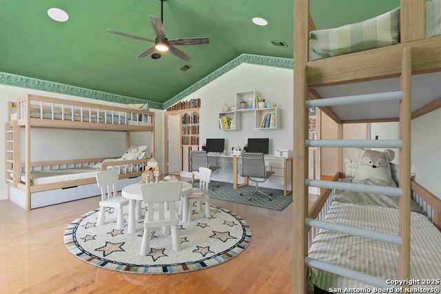 Image 35 of 38 For 519 Mission Viejo