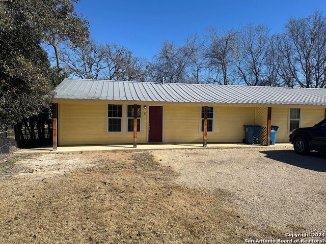 Details for 906 14th St 14th Street C, Bandera, TX 78003