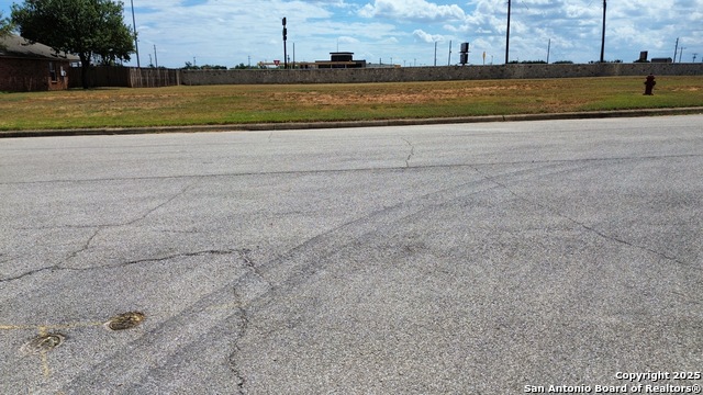 Image 9 of 10 For 20132 Kensington