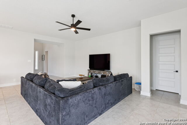 Listing photo id 10 for 462 Vamanos