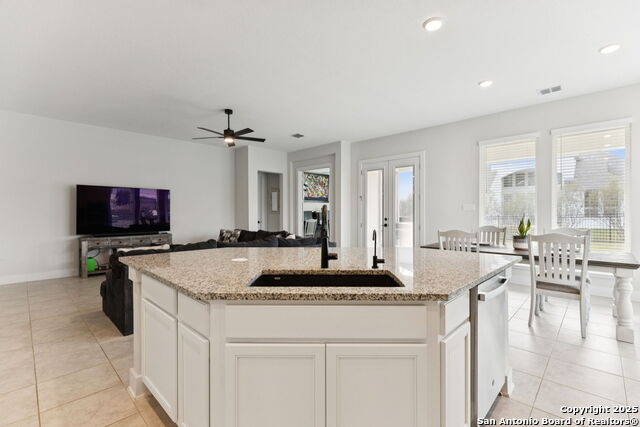 Listing photo id 17 for 462 Vamanos