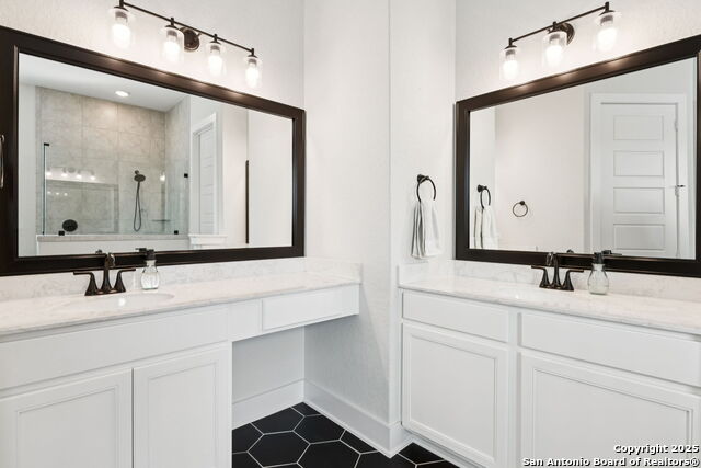 Listing photo id 31 for 462 Vamanos