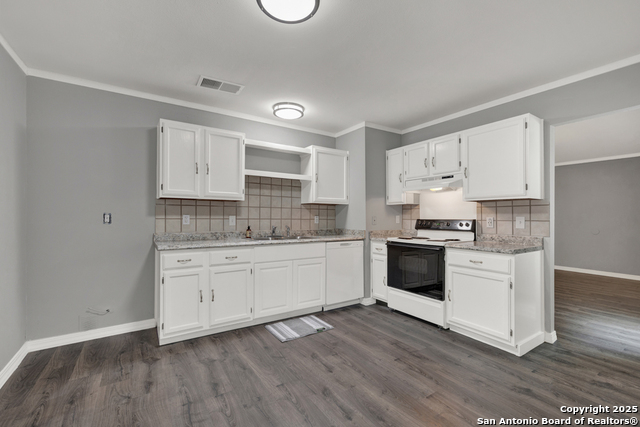 Image 3 of 21 For 3915 Chimney Springs