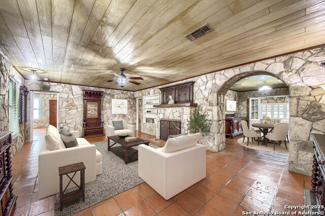 Image 11 of 44 For 6986 County Road 271