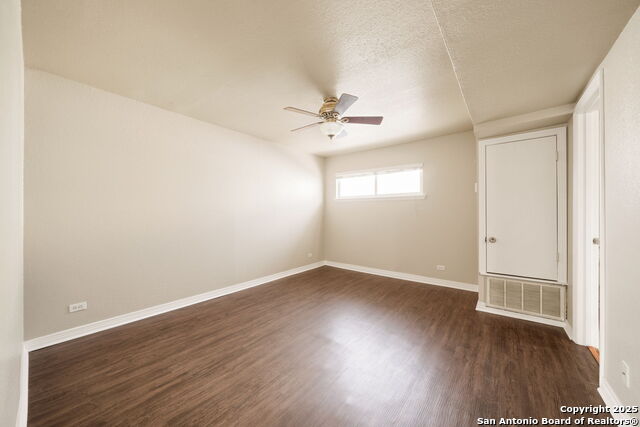 Image 18 of 30 For 255 Rampart Dr E 206