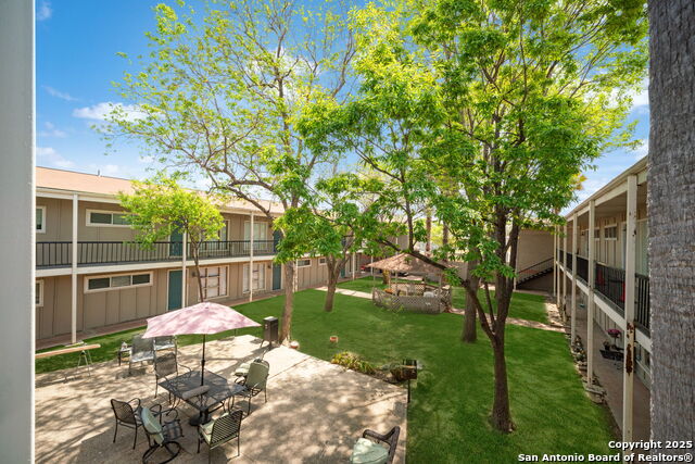 Image 26 of 30 For 255 Rampart Dr E 206