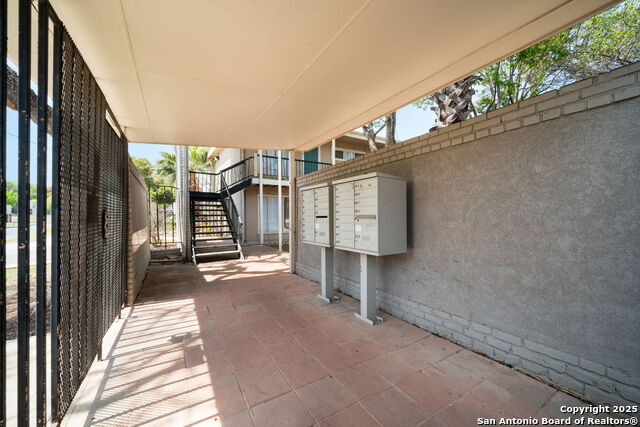 Image 27 of 30 For 255 Rampart Dr E 206