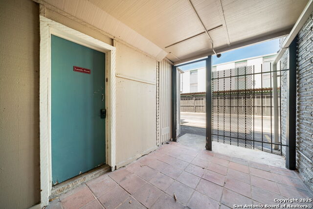 Image 28 of 30 For 255 Rampart Dr E 206