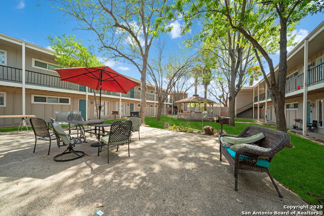 Image 29 of 30 For 255 Rampart Dr E 206