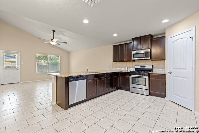 Listing photo id 9 for 12110 Kruth Pt