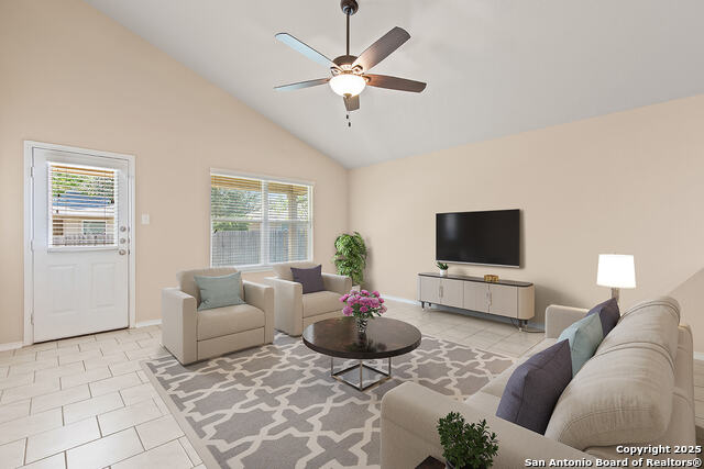 Listing photo id 13 for 12110 Kruth Pt