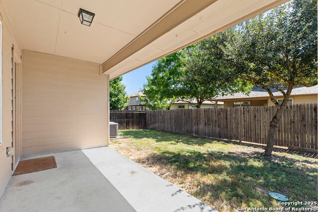 Listing photo id 32 for 12110 Kruth Pt