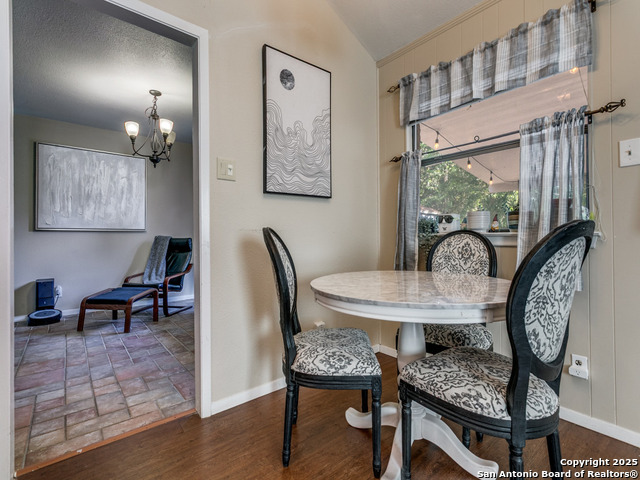 Image 11 of 25 For 6018 Royal Creek