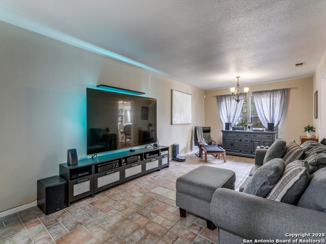 Image 5 of 25 For 6018 Royal Creek