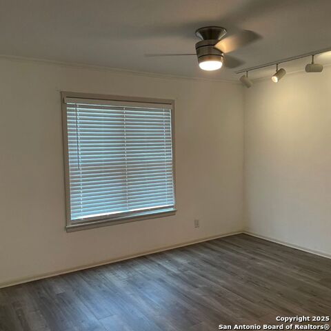 Image 5 of 13 For 2300 Nacogdoches Rd 203a