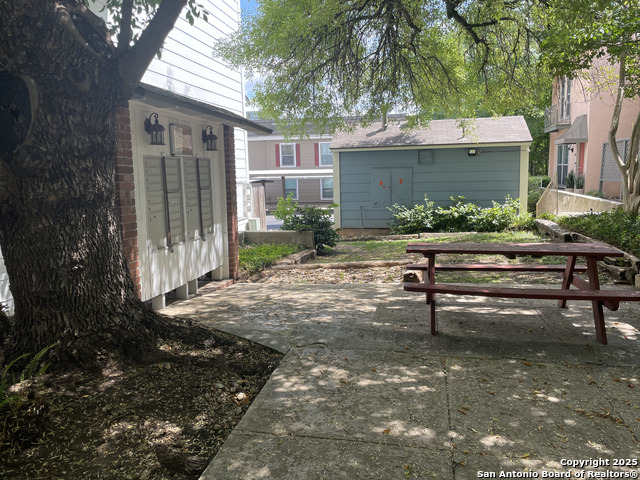 Image 8 of 13 For 2300 Nacogdoches Rd 203a